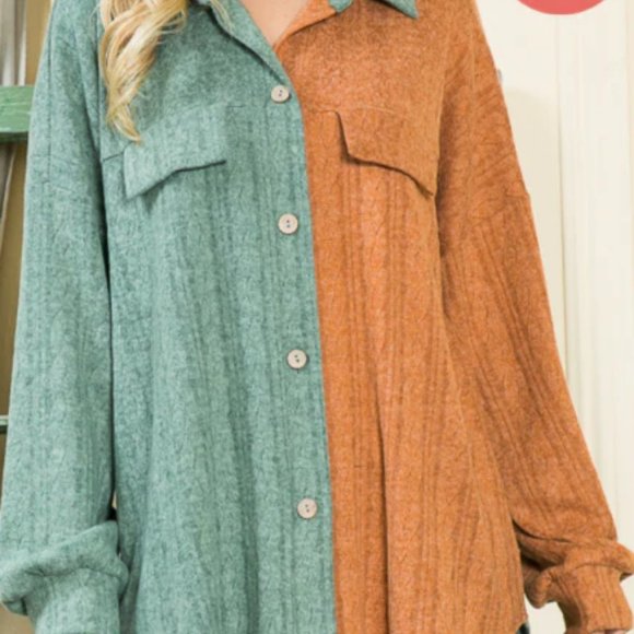 3x Plus Size Colorblock Button Down Shacket - Picture 3 of 3